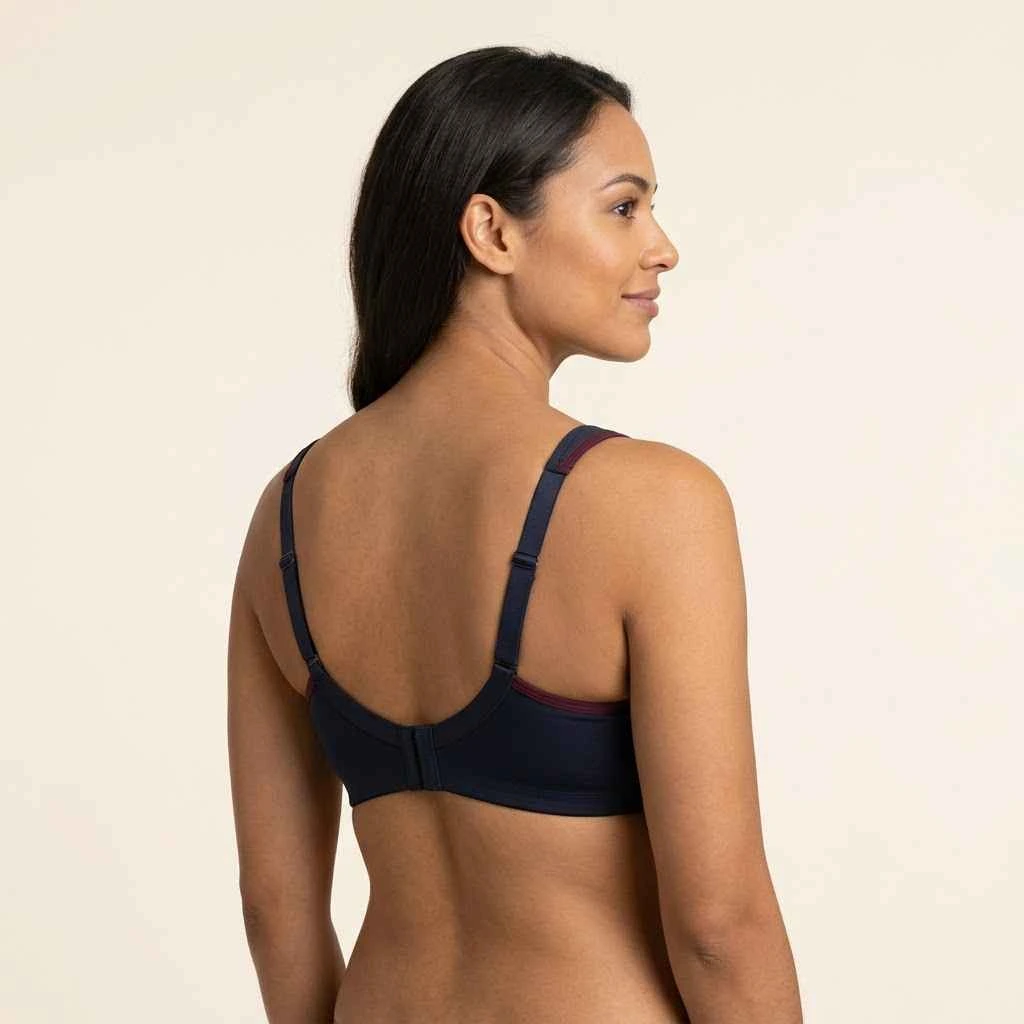 How a correct bra band should fit around the body